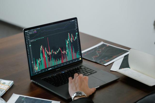 Reviewing campaign performance data